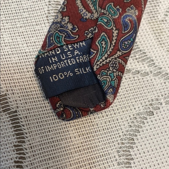 Tie Lands' End Direct Merchant Paisley Red and Blue Men's Tie - Picture 4 of 5